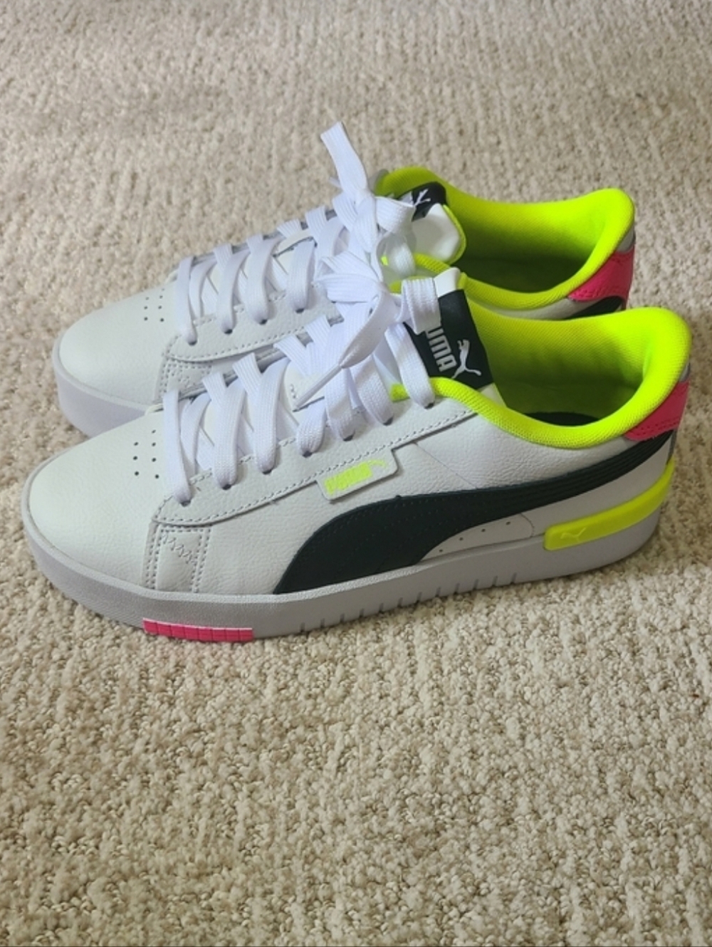 🔥Puma Jada White Sneakers with Black Formstrip and Neon Yellow & Pink Accents